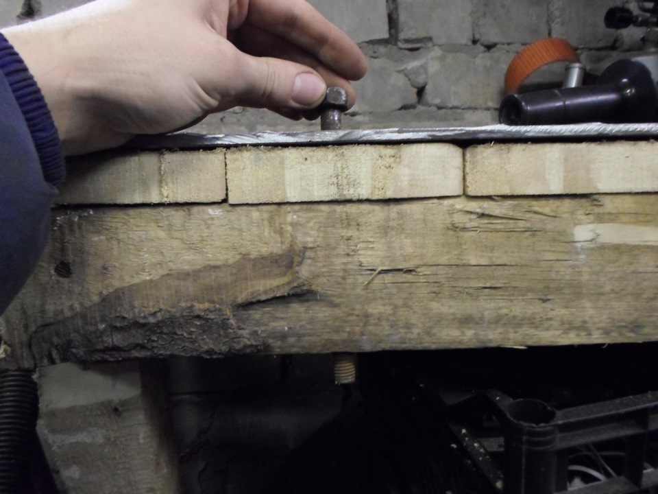 4b71944s 960 Как крепить тиски к верстаку