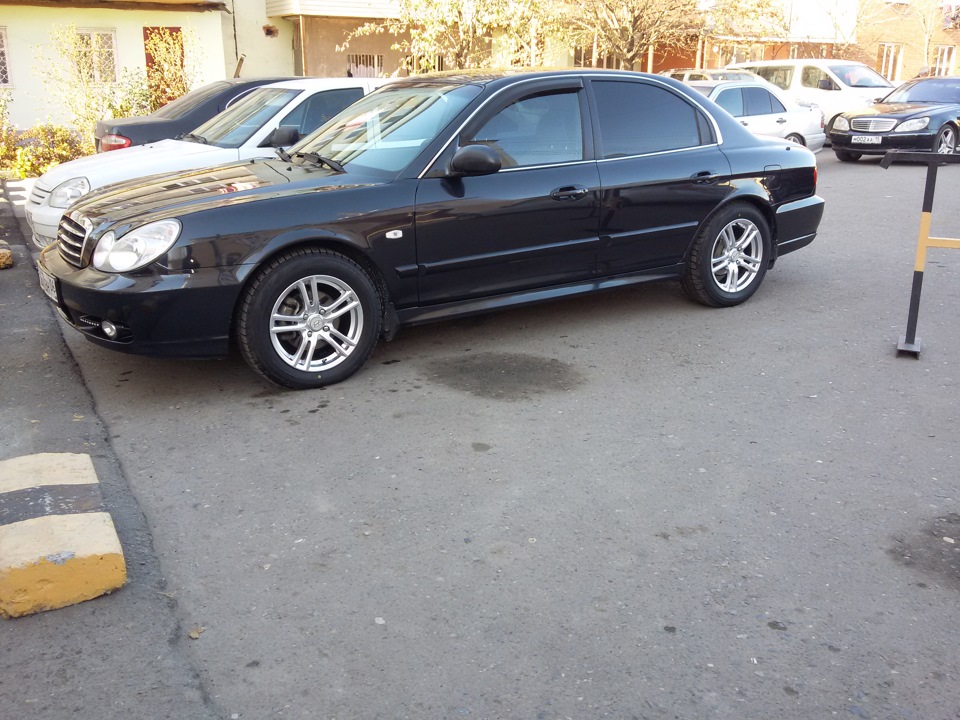 Диски соната. Диски Хендай Соната 2008 года. Hyundai Sonata 2008 на дисках. Hyundai Sonata EF r17. Диски r18 Хендай Саната 2008 года.