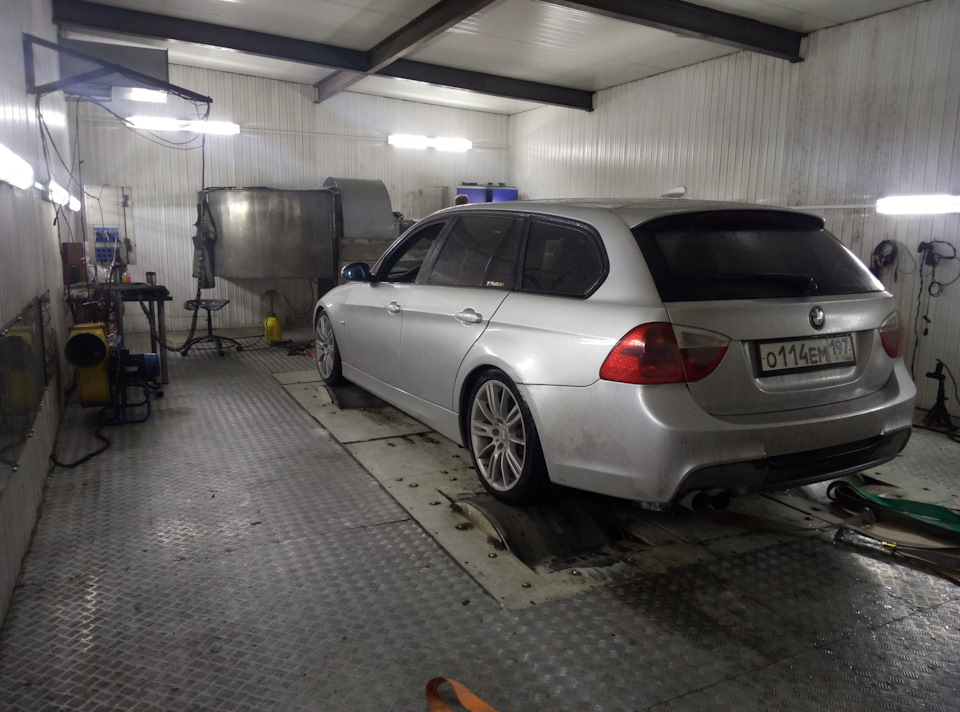 Stage 3 Raskochegarim Traktor Bmw 3 Series Touring 2 0 L 2006 Goda Na Drive2