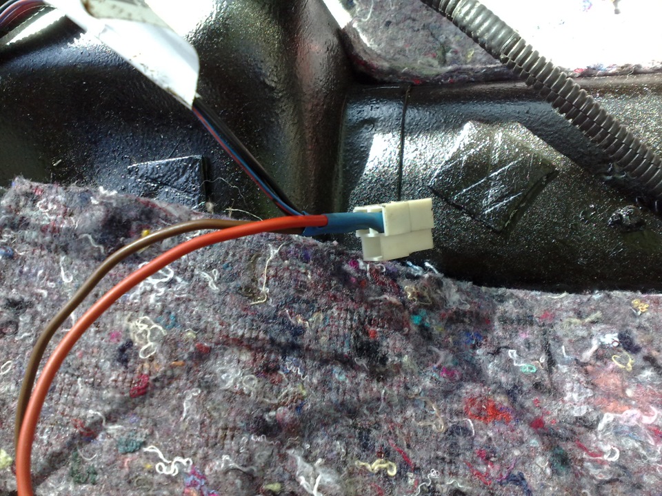 К зиме готов. + доп кнопка открывания багажника! — Lada Приора седан, 1 ...