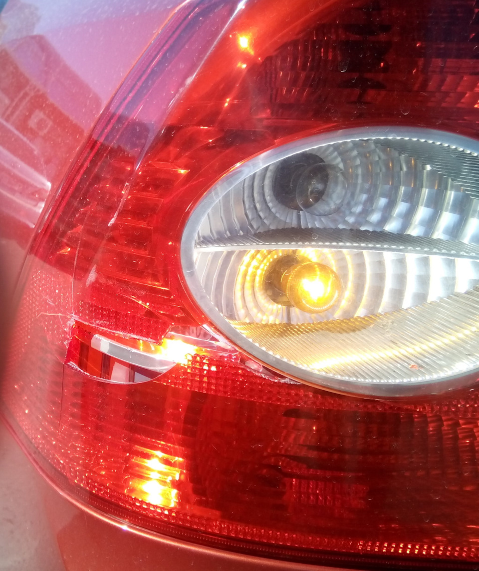 Задний фонарь левый седан — Ford Focus Sedan II, 1,8 л, 2007 года ...