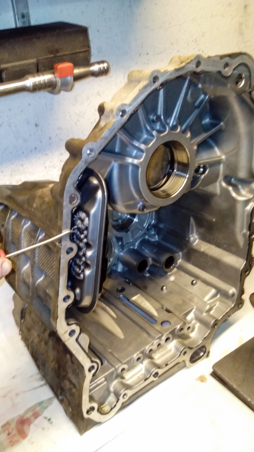 Количество стружки на внутренних магнитах на фильтре — Volkswagen Passat Alltrack (B7)