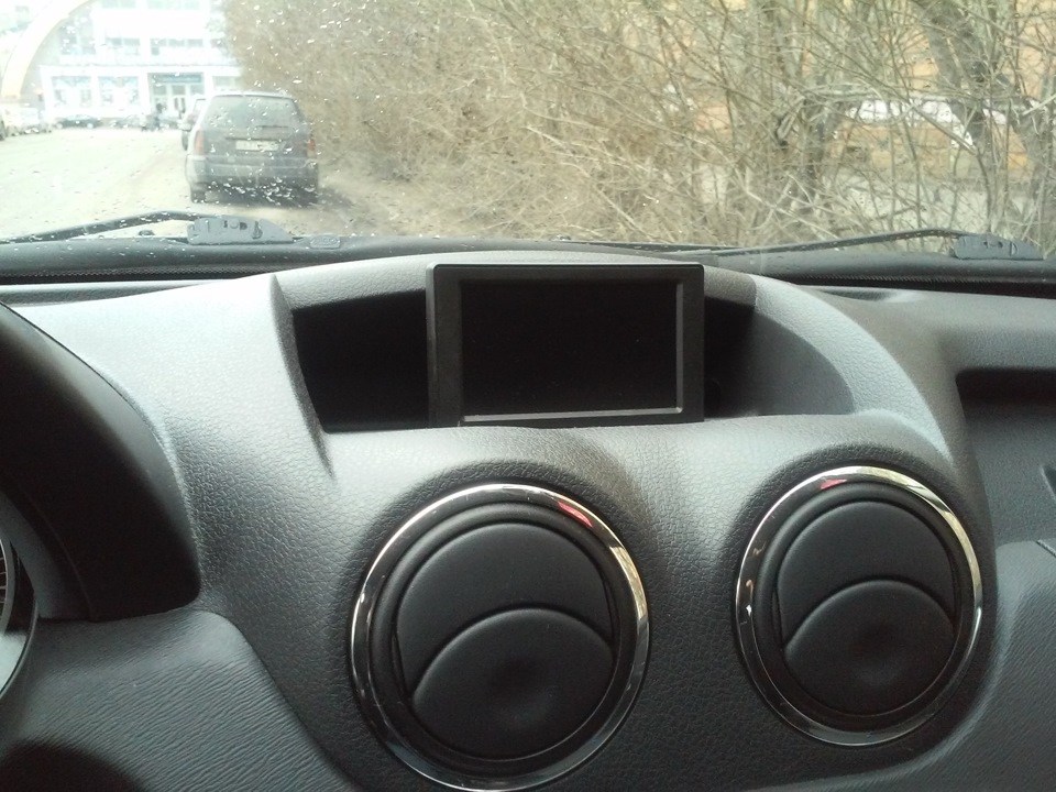 Камера заднего вида + монитор — Renault Duster (1G), 2 л, 2012 года ...