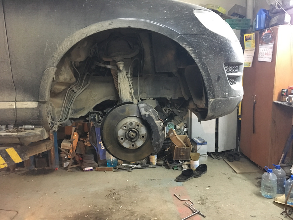 Перебрали стартер — Volkswagen Touareg (1G), 3 л, 2008 года ...