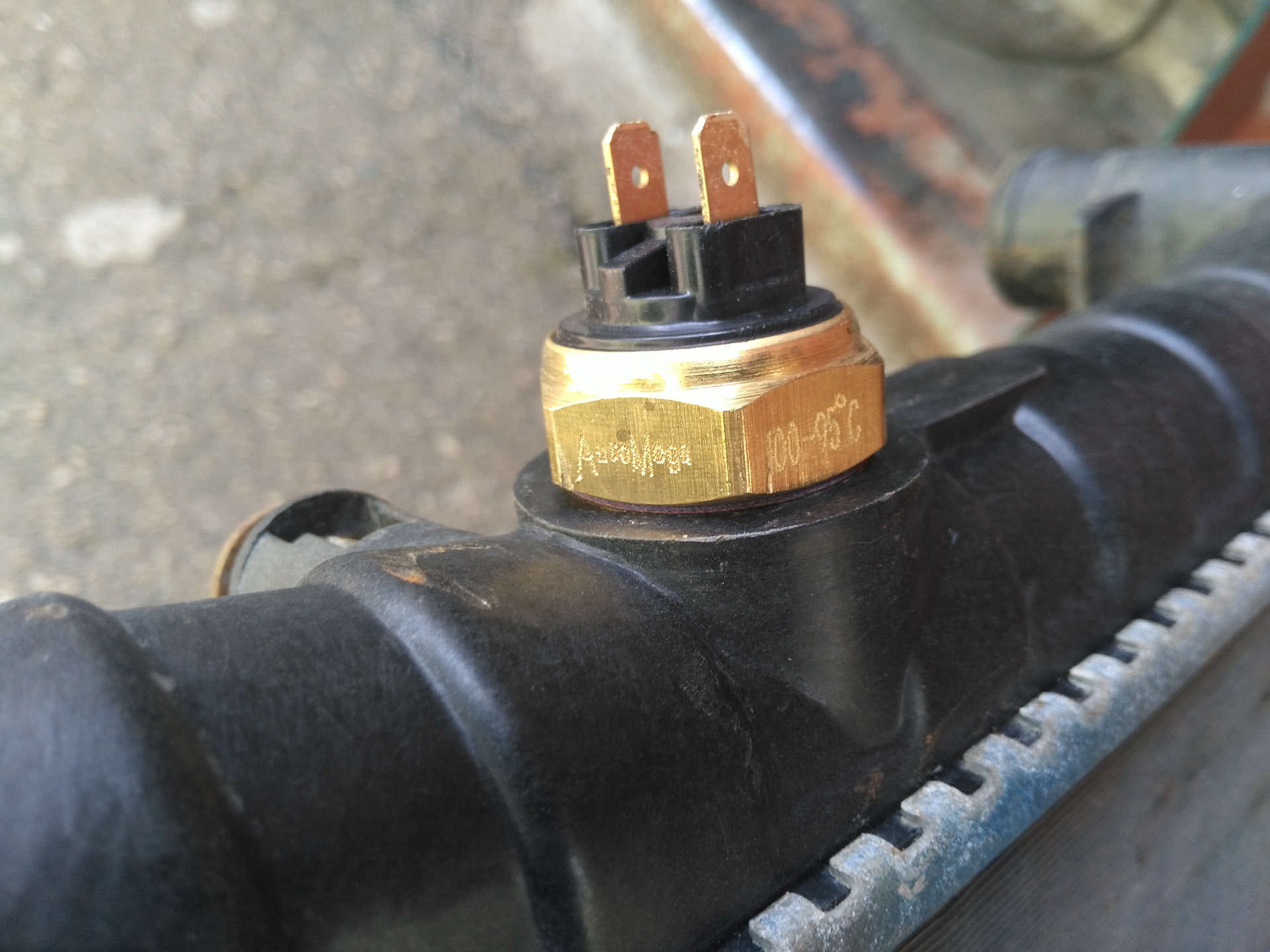 4. Датчик скорости опель кадет. Датчик скорости опель корса. Извещатель пожарный bosch fap-425-o. 96190708 датчик скорости.