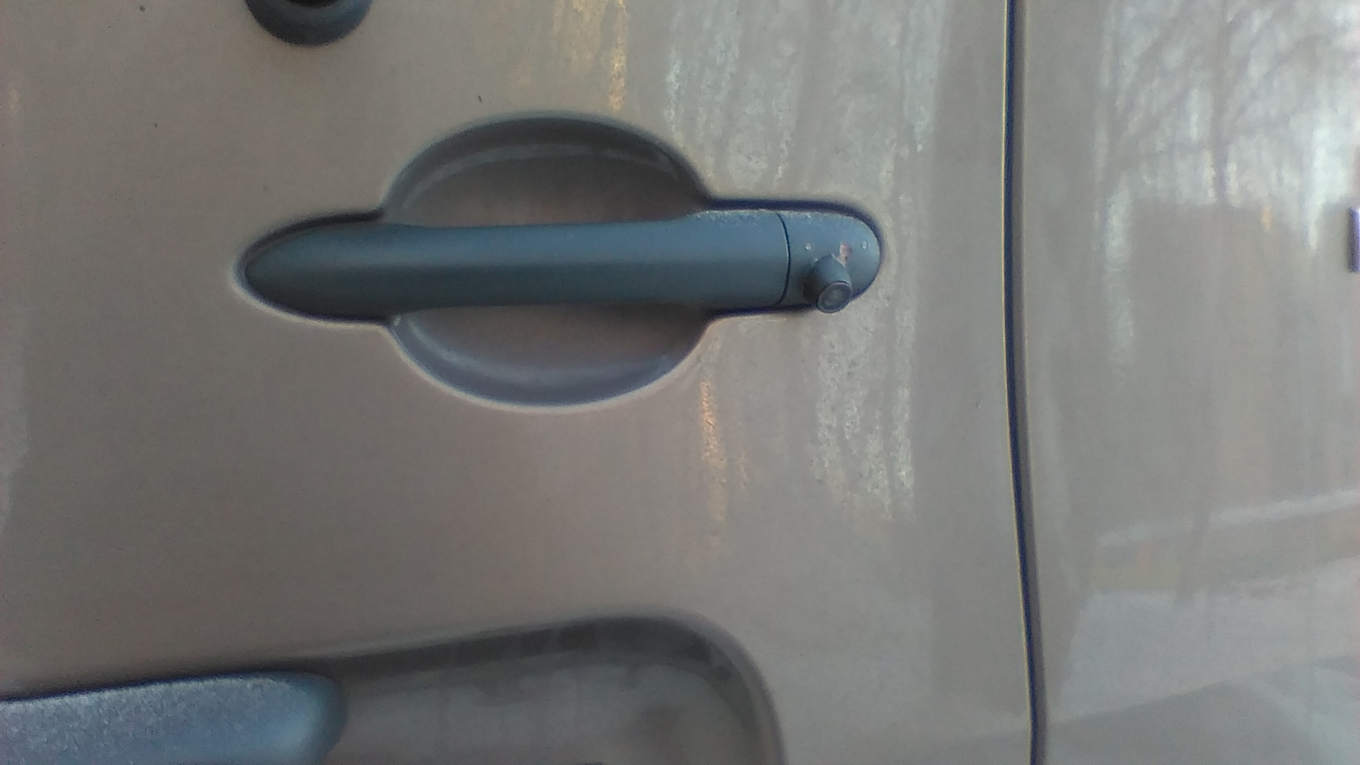 Камера заднего вида. — Renault Kangoo (2013), 1,6 л, 2015 года ...