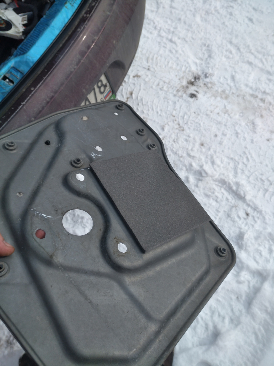 шкода суперб снятие обшивки водительской двери