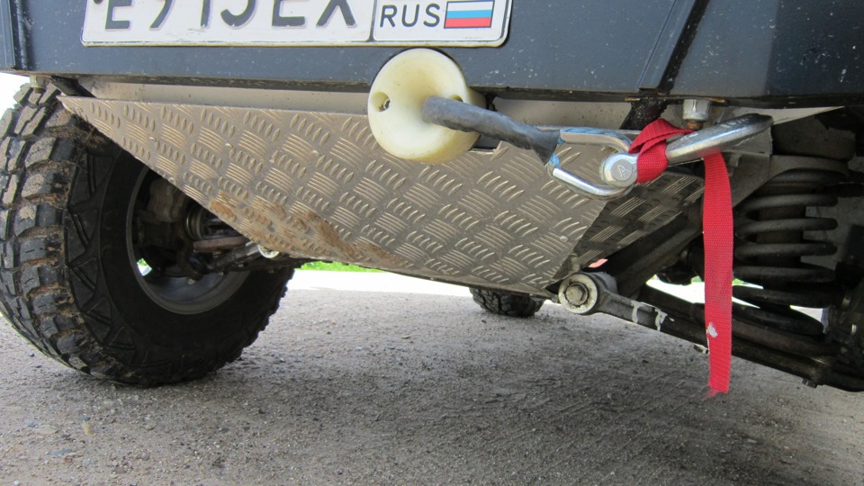 Защита поддона двигателя на Белую Ниву — Lada 4x4 3D, 1,7 л, 2001 года ...