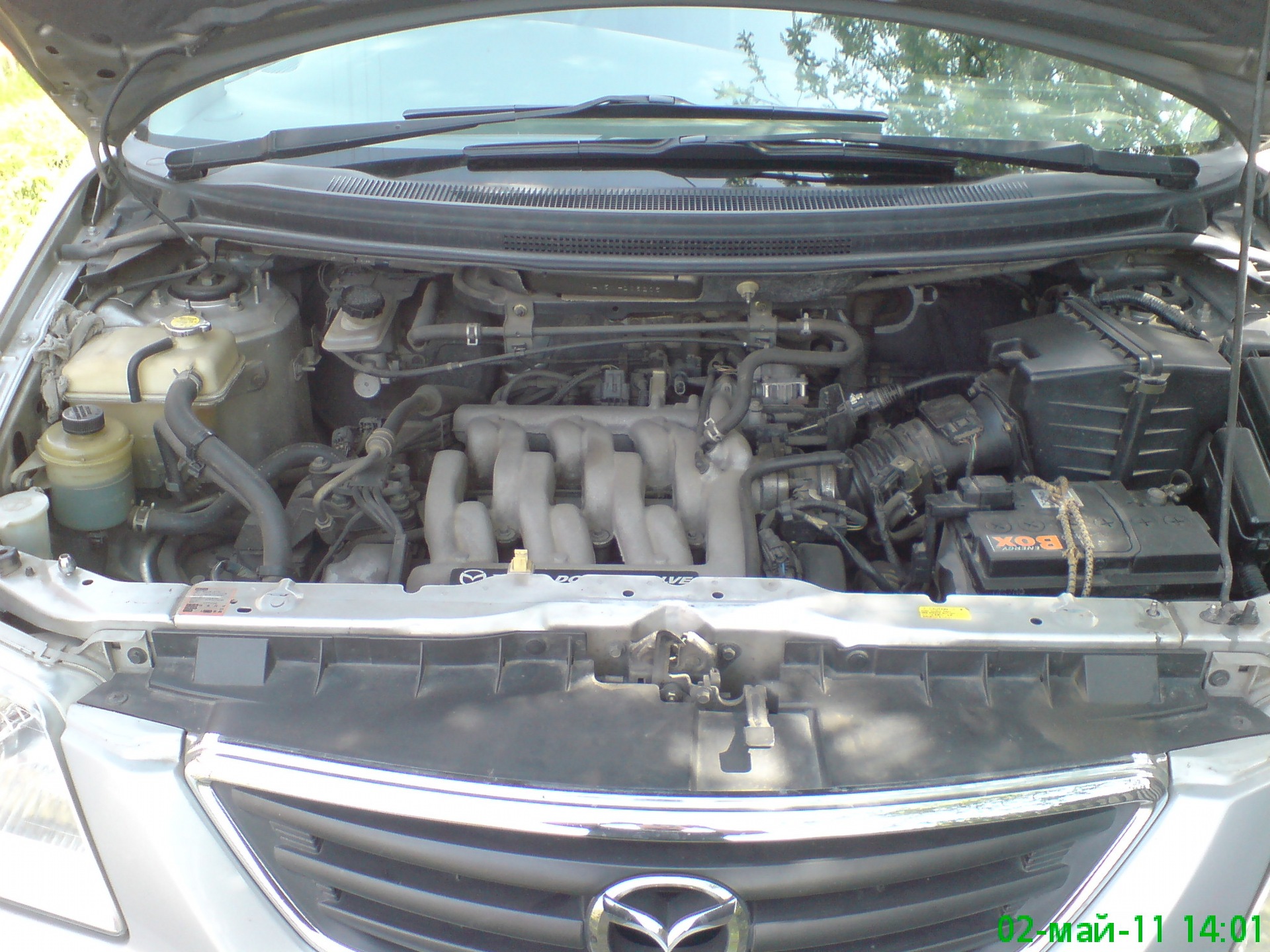 Мазда мпв 2.0 бензин. Mazda MPV 2001 ДВС 2.5. Mazda MPV 2000 2.5 мотор. Mazda MPV 2 под капотом. Mazda MPV 2005 двигатель 2.3.