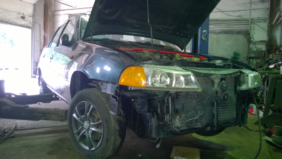 Днище дэу нексия n150. 4bcaa0as 960. Днище дэу нексия n150 фото. Днище дэу нексия n150-4bcaa0as 960. картинка Днище дэу нексия n150. картинка 4bcaa0as 960. Доброго времени суток ребята, подписчики и так мимо проходящие картинки посмотревшие!Сегодня расскажу и покажу то чего происходит с машиной, а ничего до недавнего времени не происходило. КсюшкЕ просто висела на подъёмнике. Но все течет, всё меняется, и вот работа "закипела". Напомню какой мы её оставили в прошлой записи.И так включаем play, поехали
