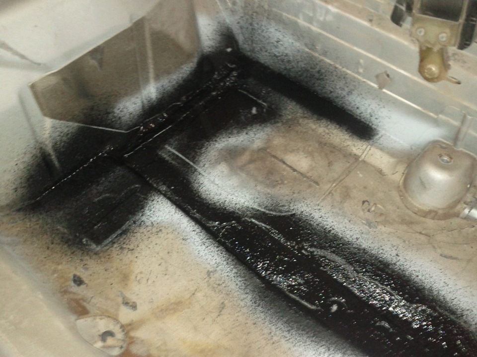 Сорвало днище. Сорвало дно. Рваное дно на авто. Прорвало днище. Сорвало днище.