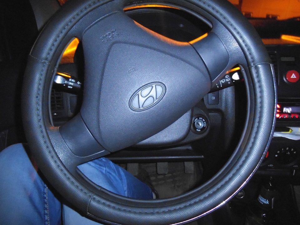 Оплетка на руль — Hyundai Getz, 1,4 л, 2009 года | аксессуары | DRIVE2