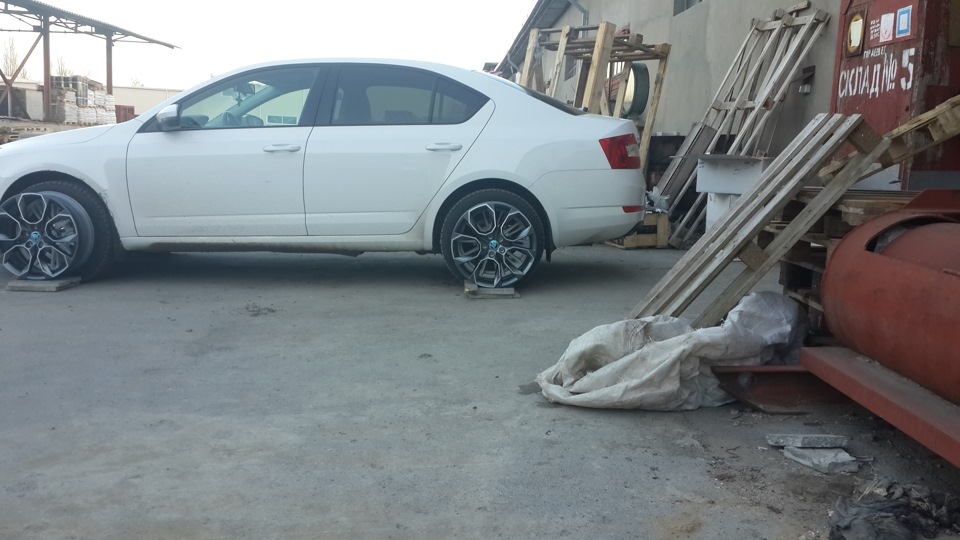 Подставил №2 — Skoda Octavia A7 Mk3