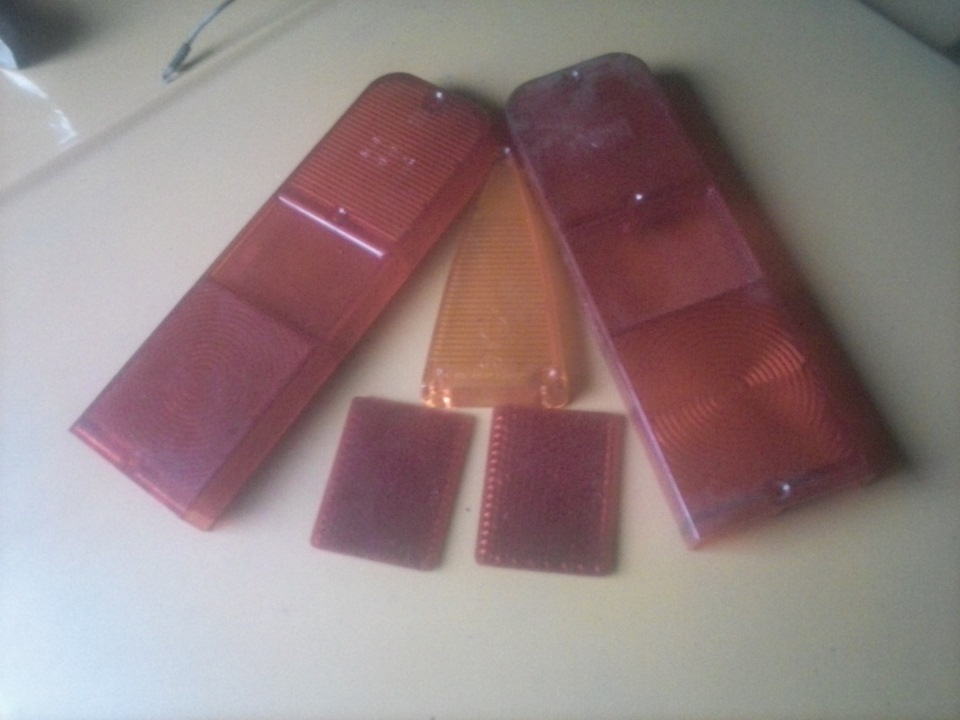 Новые стеклышки на задние габариты и подфарники на М412 — Москвич 412 ...