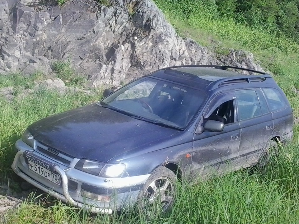 Toyota Caldina Aerial 1996