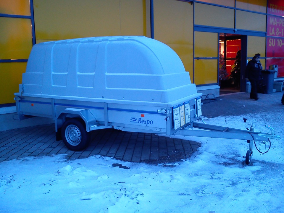 Финские прицепы для легковых автомобилей с крышкой