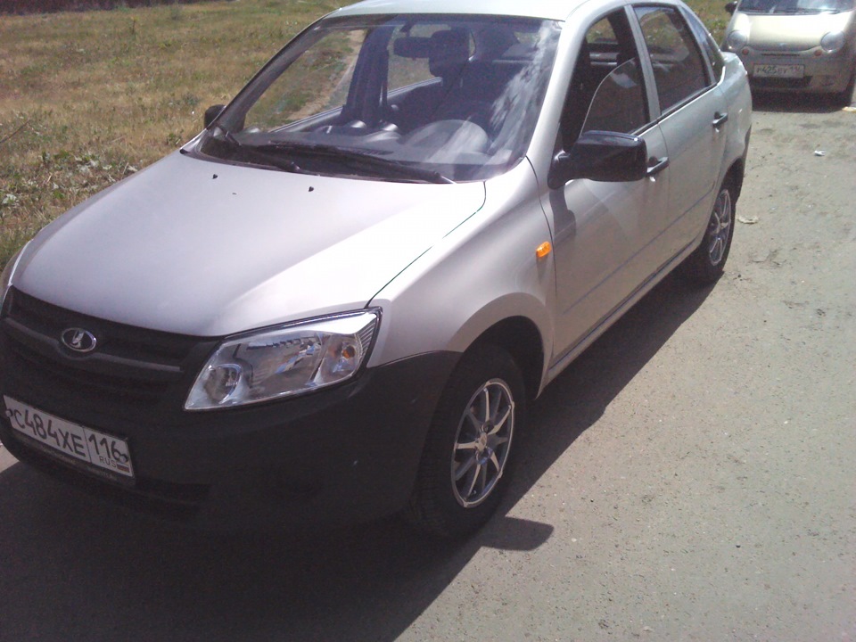 Литье + резина — Lada Гранта (1G), 1,6 л, 2012 года | колёсные диски ...