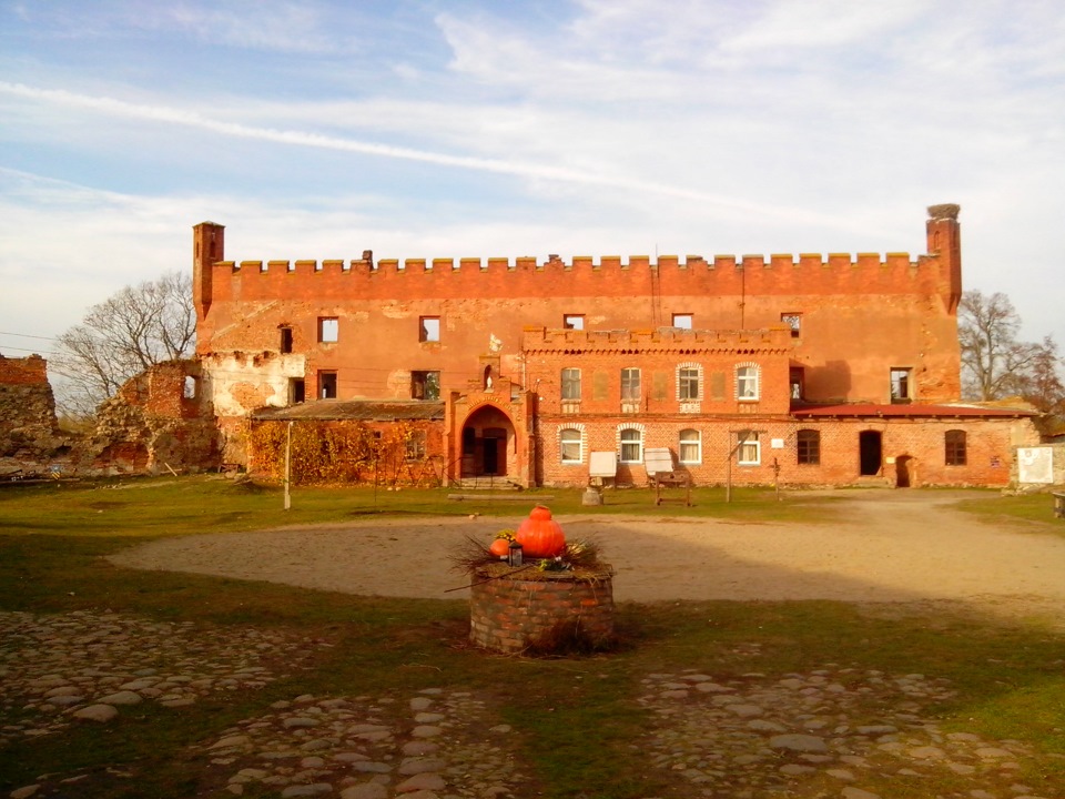 Замок Шаакен и заброшеные кирхи. Часть 1 — Opel Zafira B, 1,8 л, 2006 ...