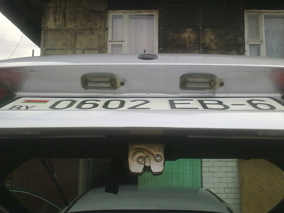 вот тут всё было в коррозии — Mitsubishi Carisma