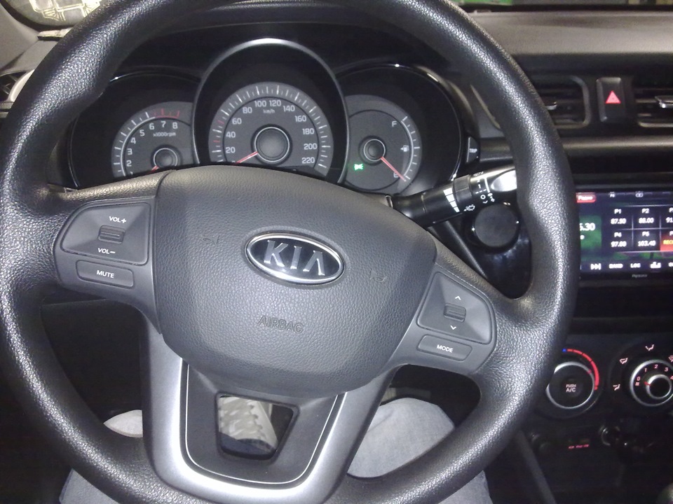 Вот и поставил кнопки на руль — KIA Rio (3G), 1,6 л, 2012 года ...
