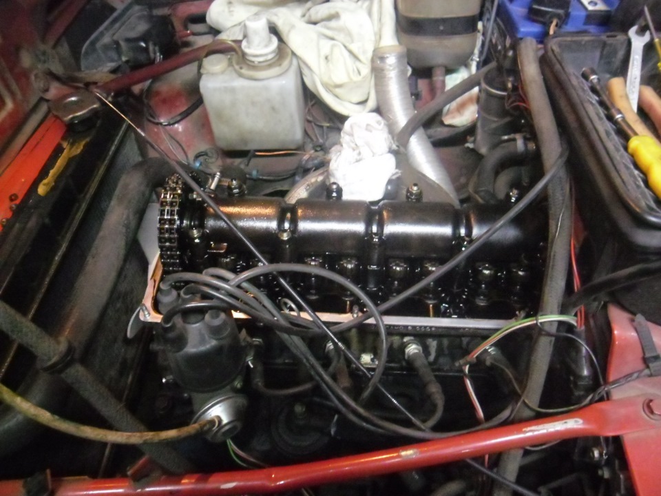 Замена прокладки под крышкой клапанов) — Lada 4x4 3D, 1,6 л, 1992 года ...