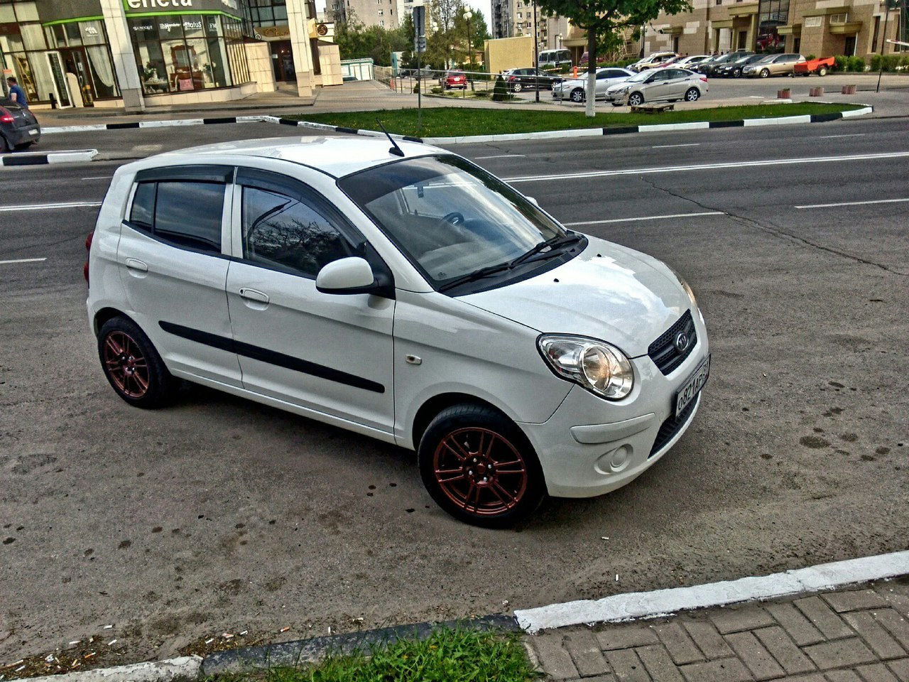 Kia Picanto 2009 на 15 колесах