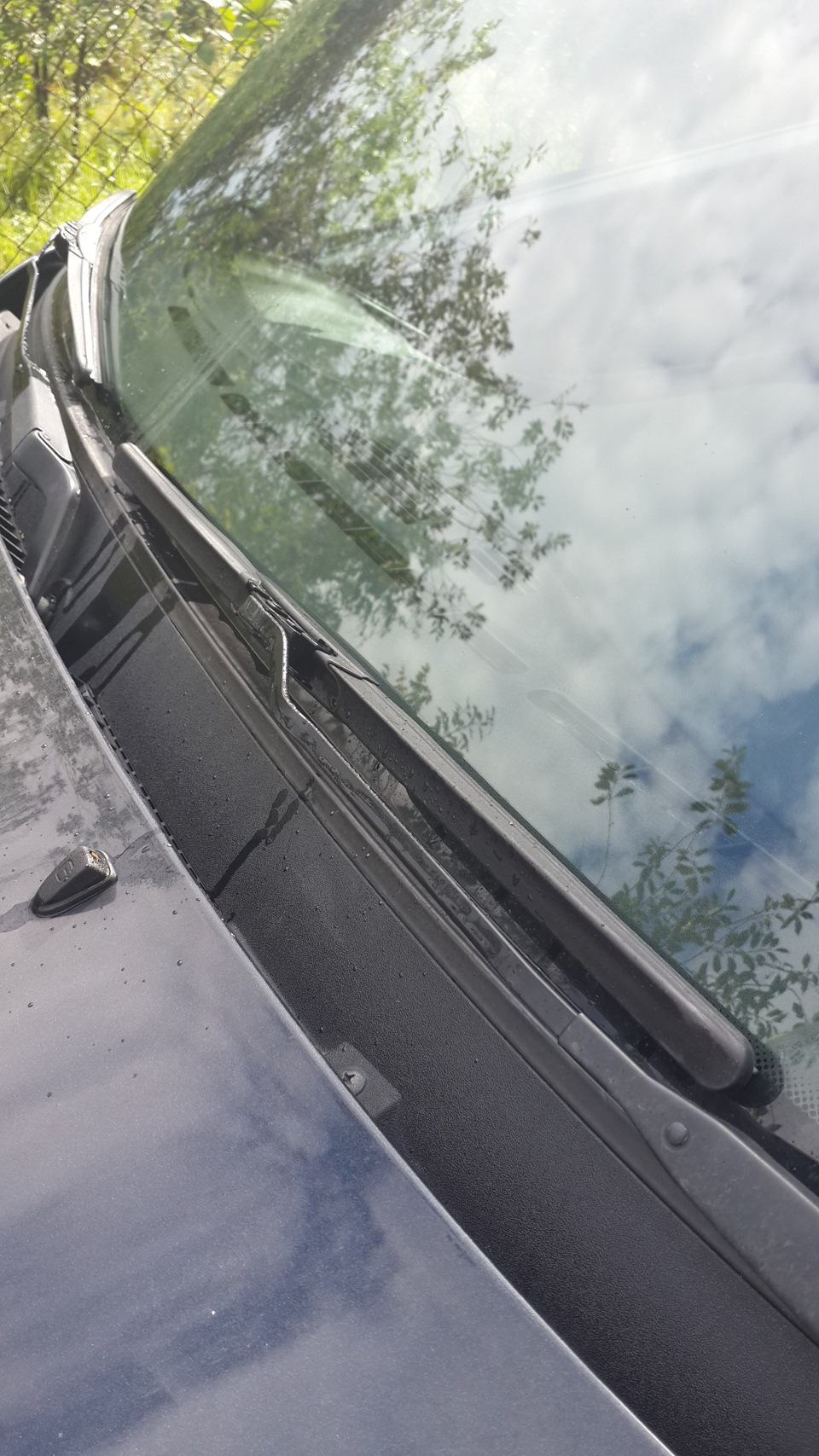 Гибридные щетки heyner — Chevrolet Niva, 1,7 л, 2012 года | расходники ...