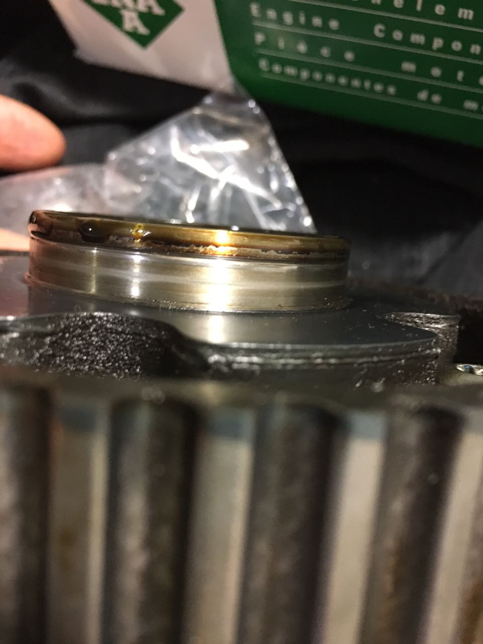 Шкив распредвала! — Volvo S80 (2G), 2,5 л, 2011 года | поломка | DRIVE2