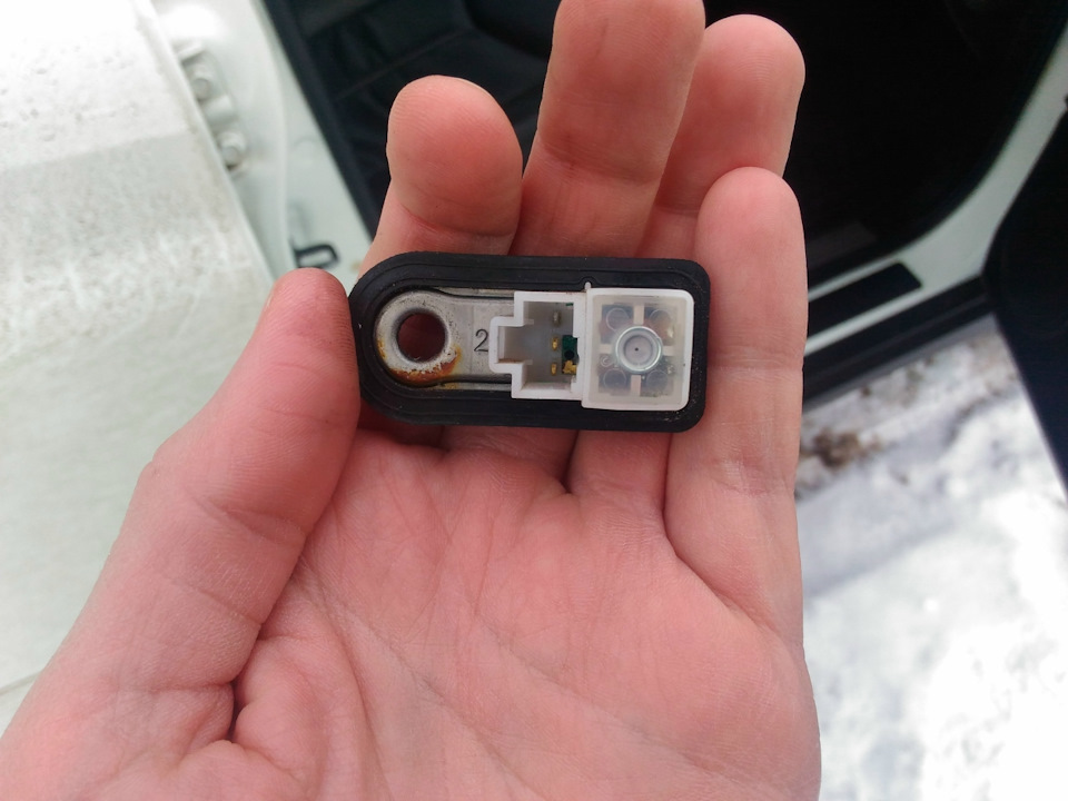 Как разобрать концевик двери тойота - 89 фото