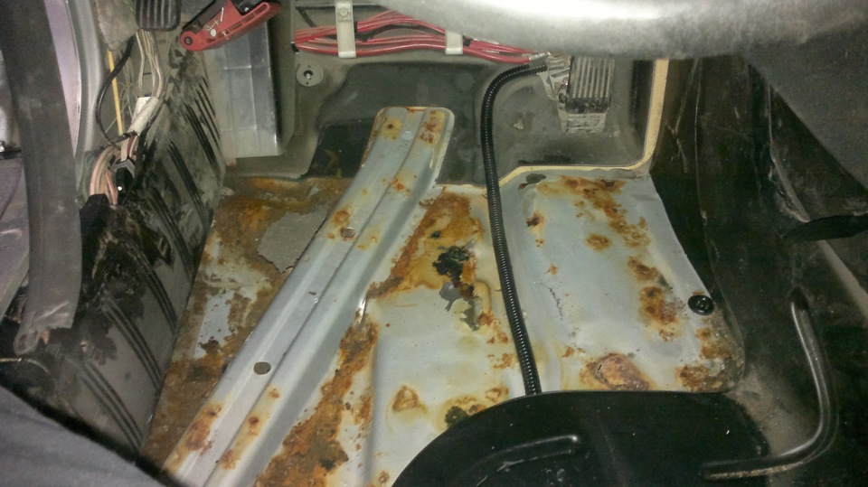 Кузовная неприятность — Mercedes-Benz E-class (W210), 2,3 л, 1996 года ...