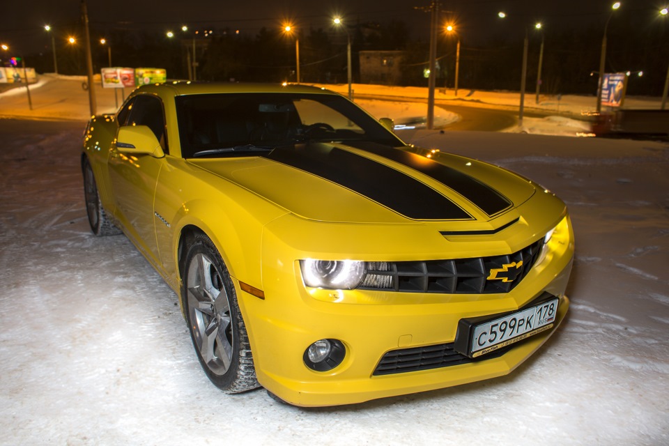 Chevrolet Camaro ночью