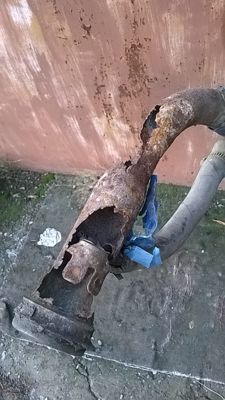 Заливная горловина бака ! — Nissan Pathfinder (2G), 3,3 л, 1997 года ...