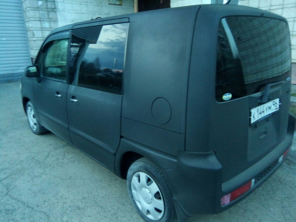 Honda Mobilio Spike 2002