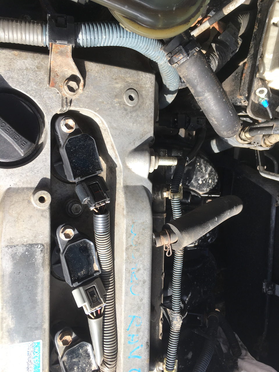 Чистка клапана vvti и клапана вентиляции картера — Toyota RAV4 (II), 2 ...