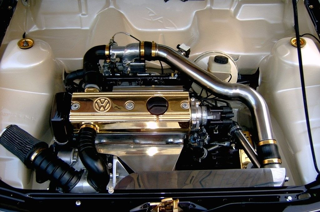 Engine tuning. Гольф 2 двигатель покраска. 120 Двигатель тюнинг. Тюнинг двигателей и красивая покраска 16 клапанов 1 и 5. Тюнинг подкапотки Тойота Минимализм.