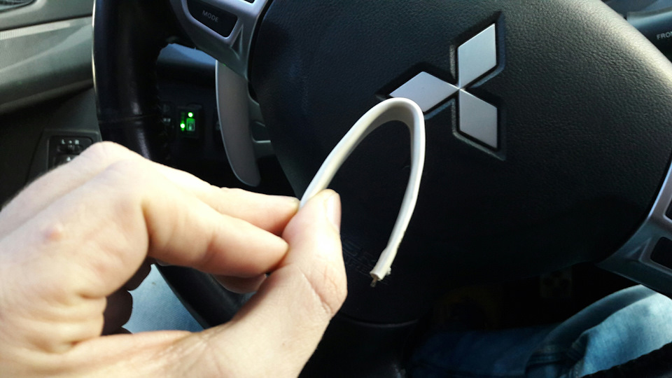 Крепление регистратора — Mitsubishi Lancer X, 2 л, 2009 года | своими ...