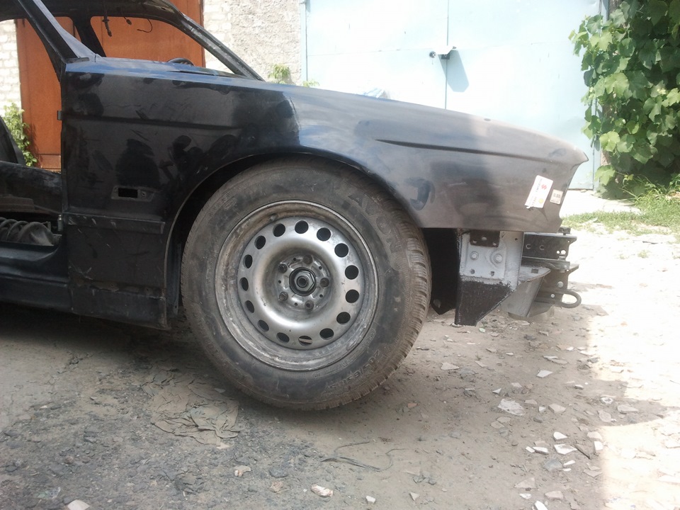 Perednie Vinty Bmw 5 Series 5 0 L 1993 Goda Na Drive2