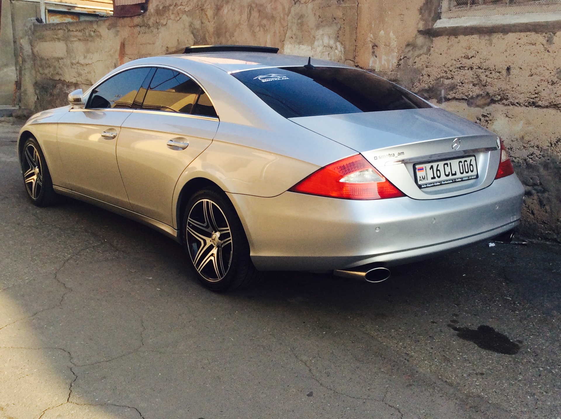 Мерседес банан. Мерседес CLS 3.5 2005. Mercedes Benz CLS 2005. Мерседес банан CLS 3.5. Мерседес банан CLS 2003.