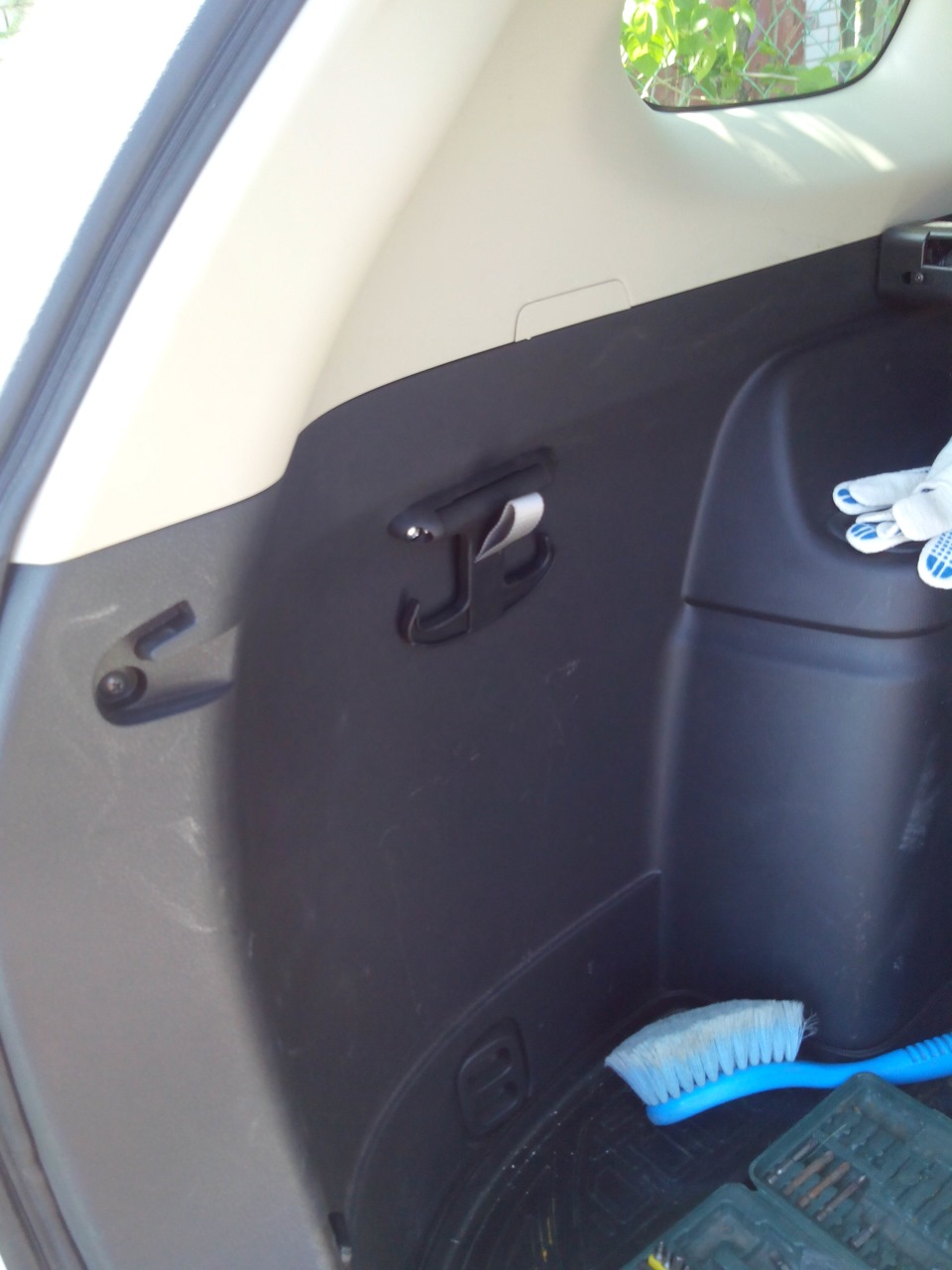 Сетки, крючки для мелочевки — Mitsubishi Outlander (3G), 2 л, 2014 года ...