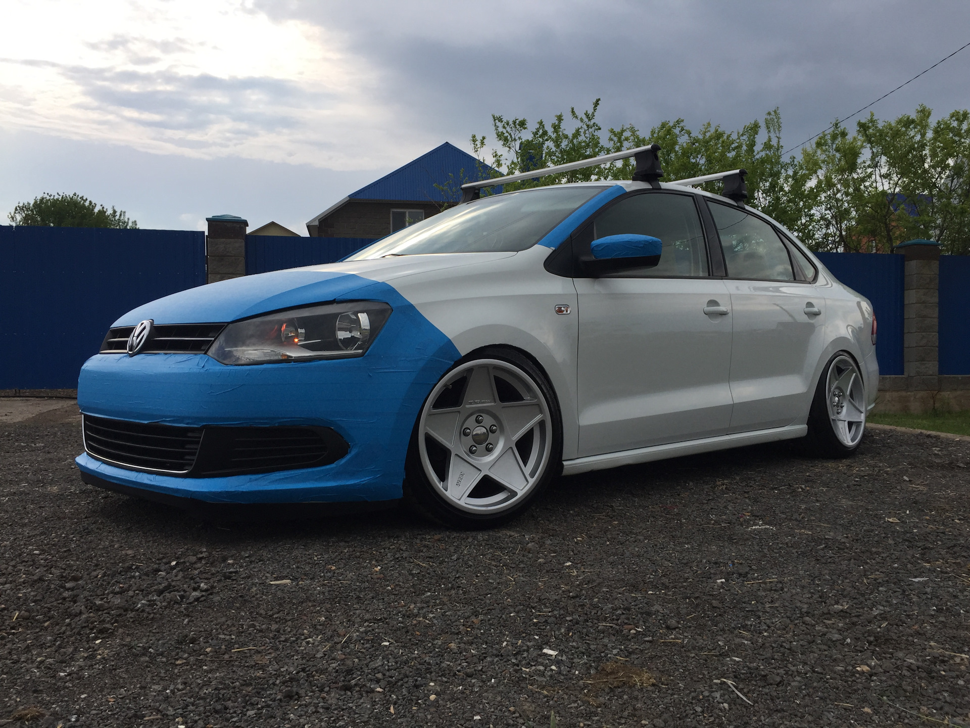 Volkswagen Polo sedan stance