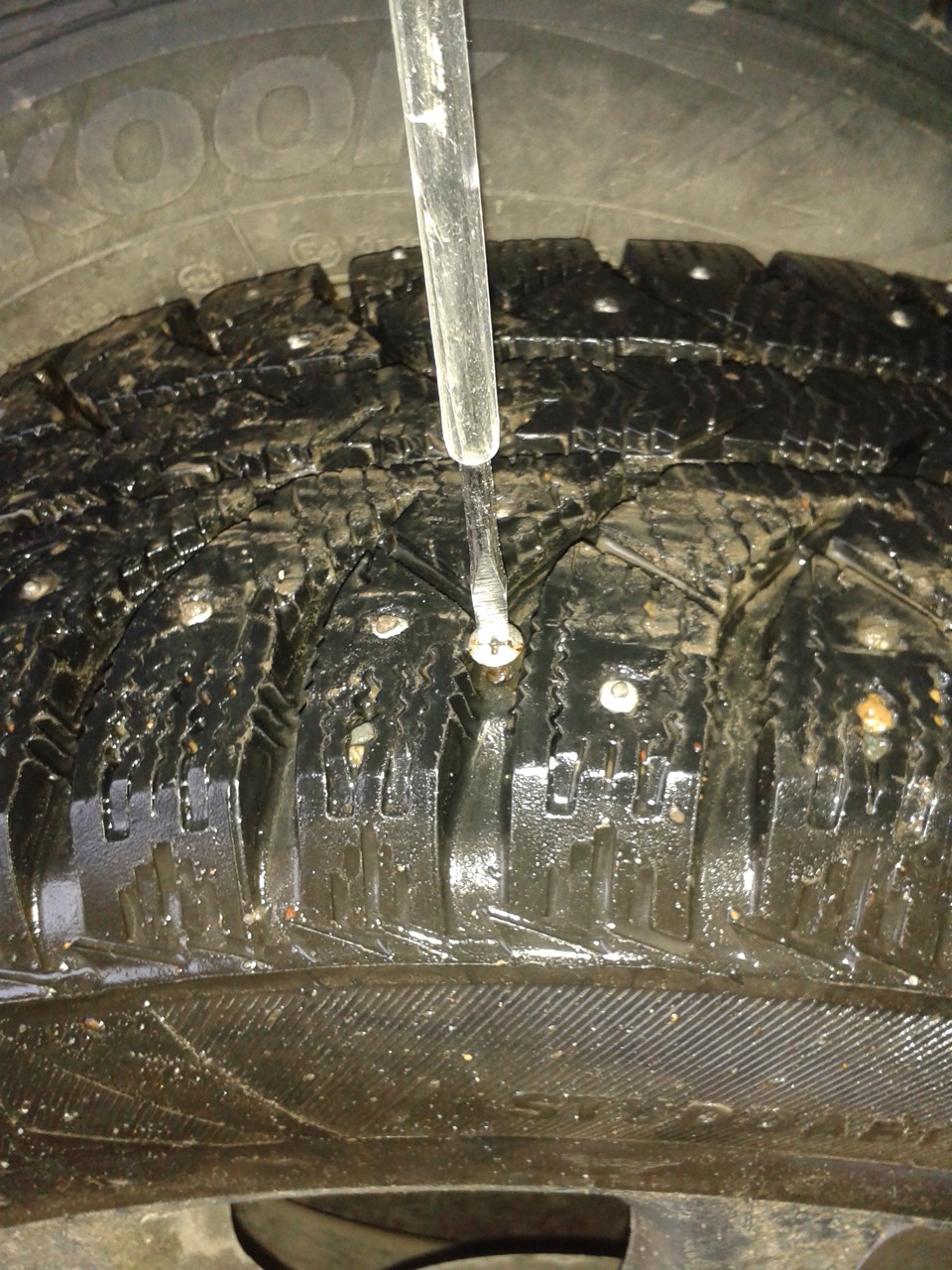 Ремонт прокола колеса — Nissan Bluebird Sylphy (G11), 1,5 л, 2006 года ...