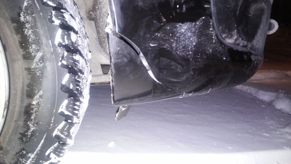 Треснул бампер — LADA Гранта лифтбек, 1,6 л., 2015 года | поломка | DRIVE2