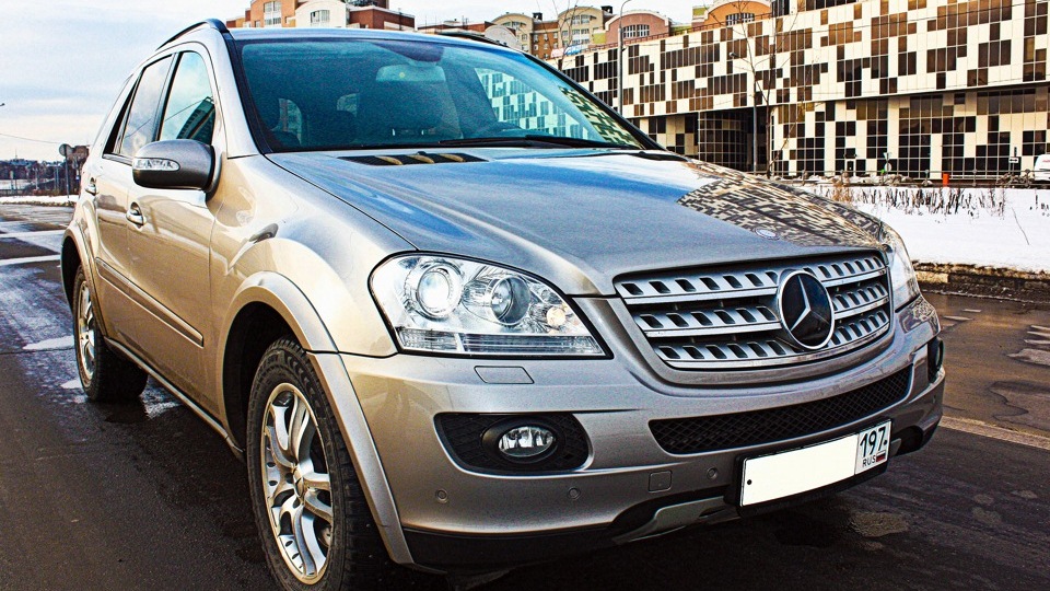 Мл w164 дизель. Mercedes ml 420. Mercedes ml 350 2004. Мерседес мл дизель 320 2005. 164 Мл Мерседес отзывы 5.0 бензин.