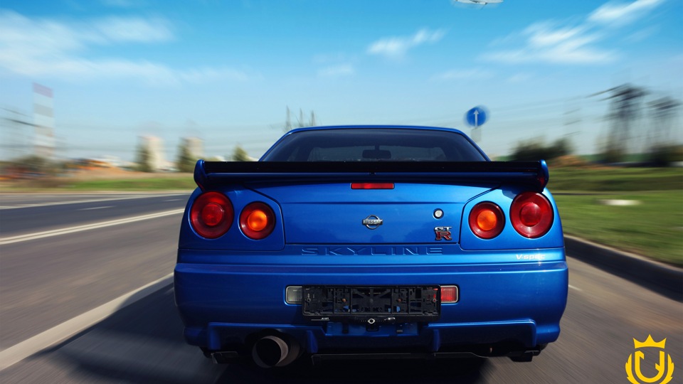 Nissan skyline леворульный