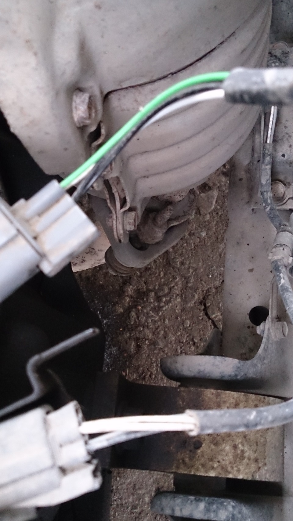 Болты для выпускного коллектора — Honda Civic Ferio (7G), 1,5 л, 2002 ...