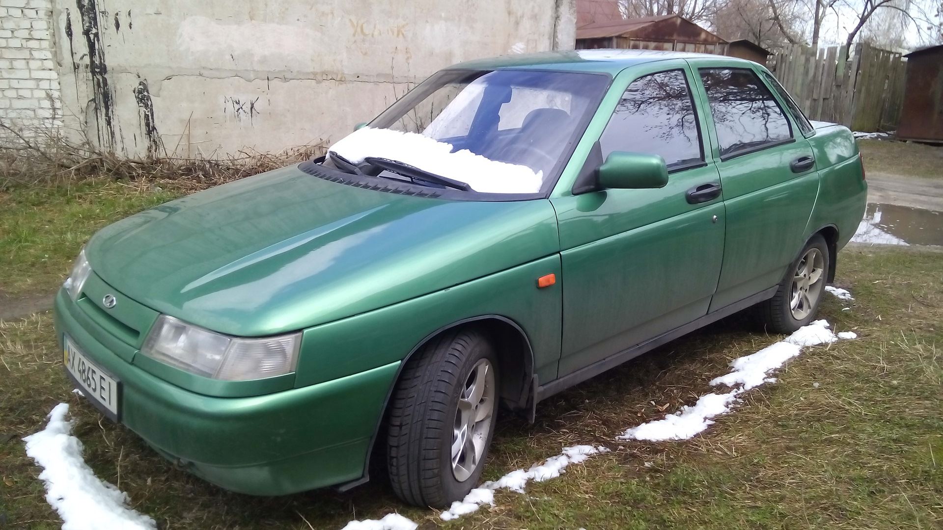 Lada 2110 зеленый металлик