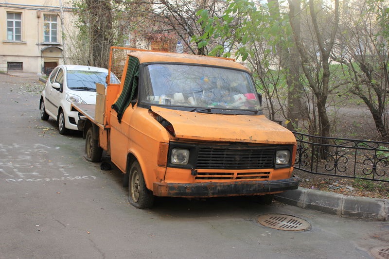 Брошенные автомобили в санкт петербурге