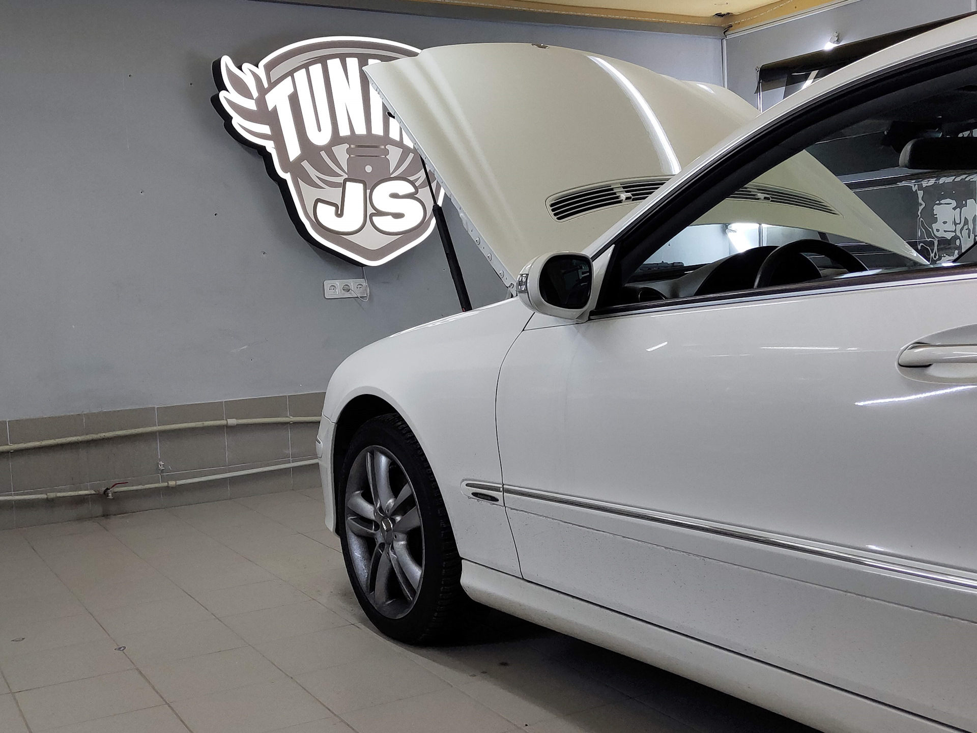 Переделка фар на правостороннее движение — Mercedes-Benz CLK (W209), 3,5 л,  2005 года | тюнинг | DRIVE2