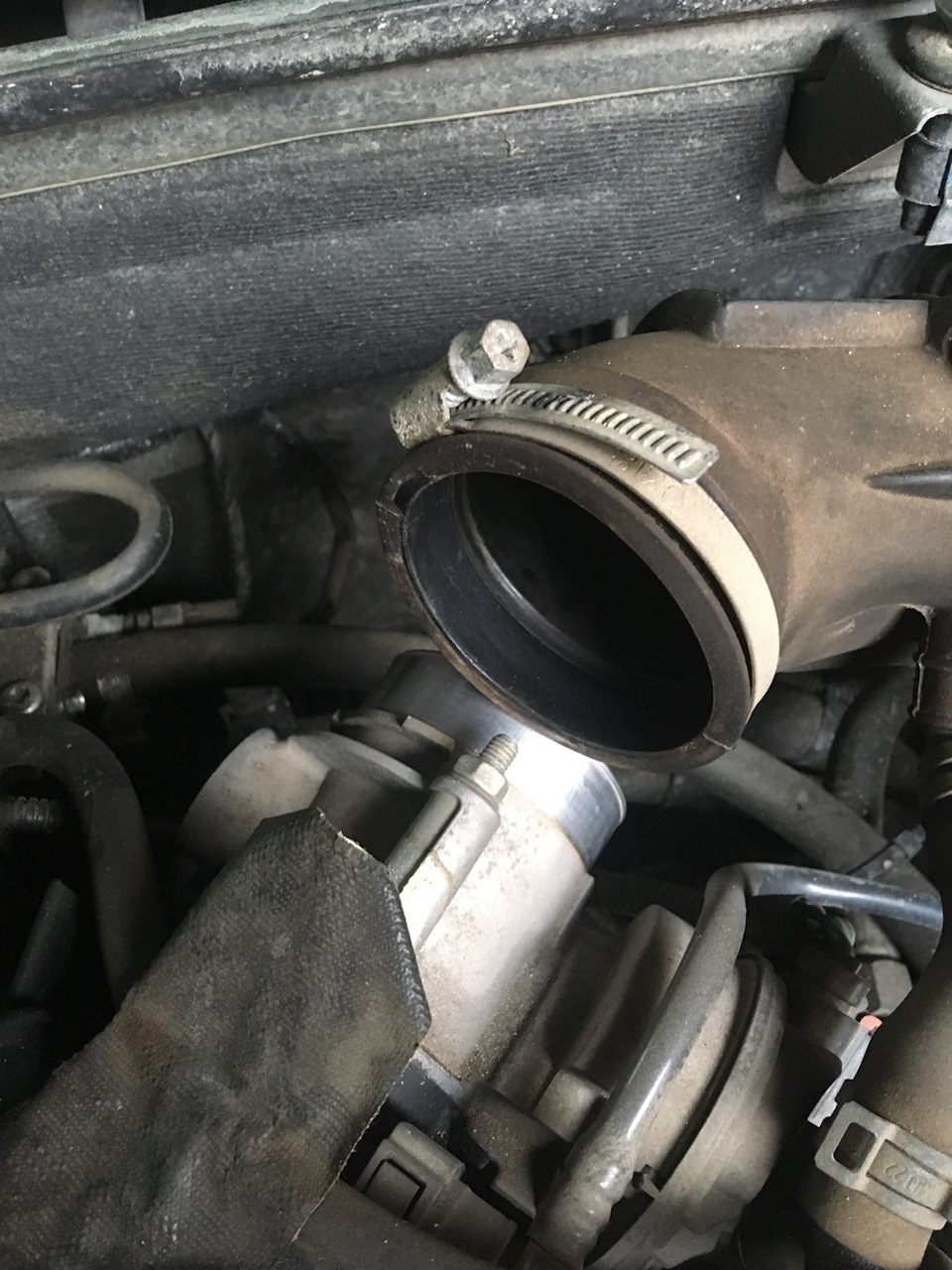 Чистка дросселя — Lada Калина 2 универсал, 1,6 л, 2014 года | своими ...