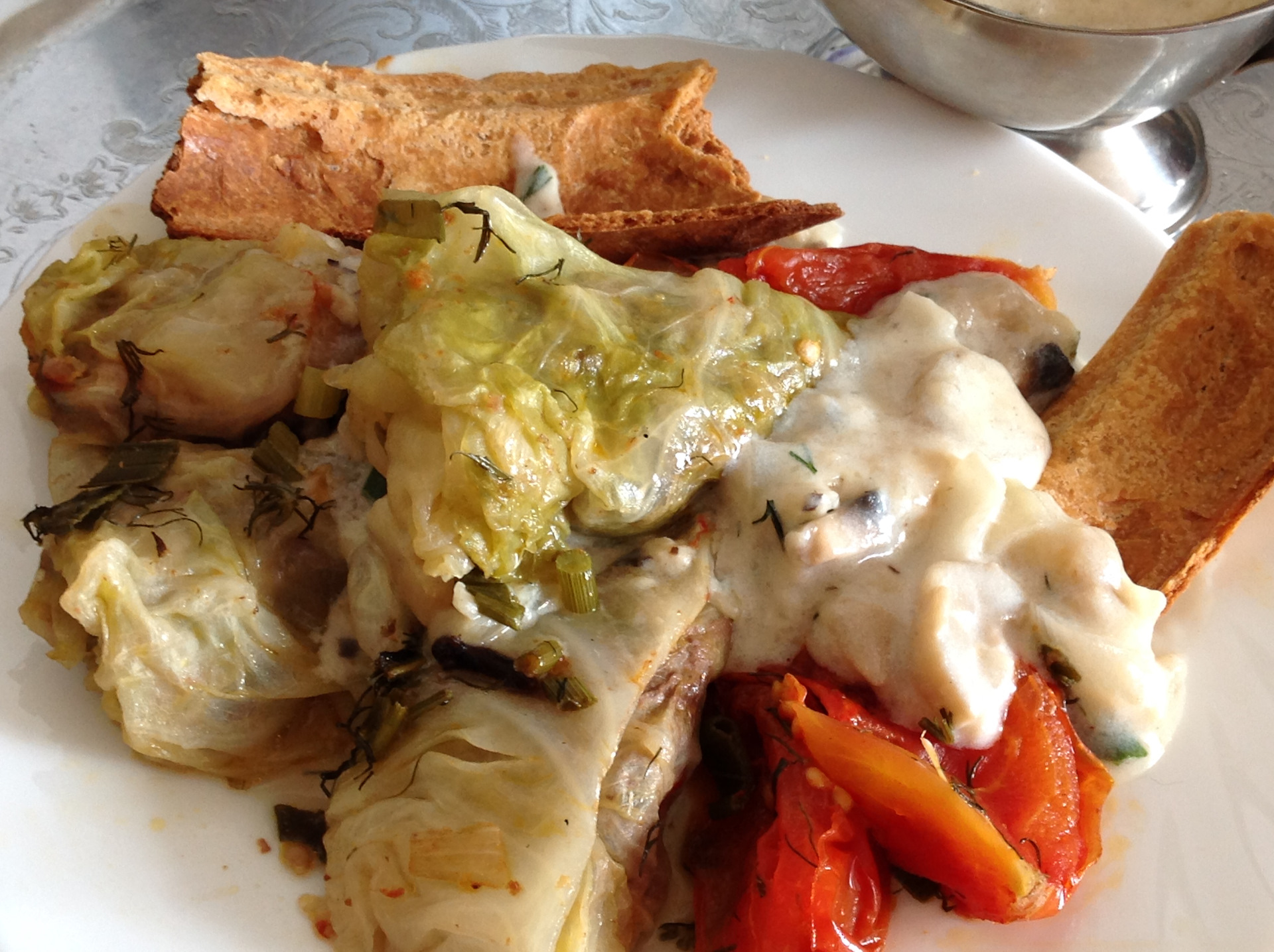 Карпатские голубцы с дерунами, фасолью и грибами